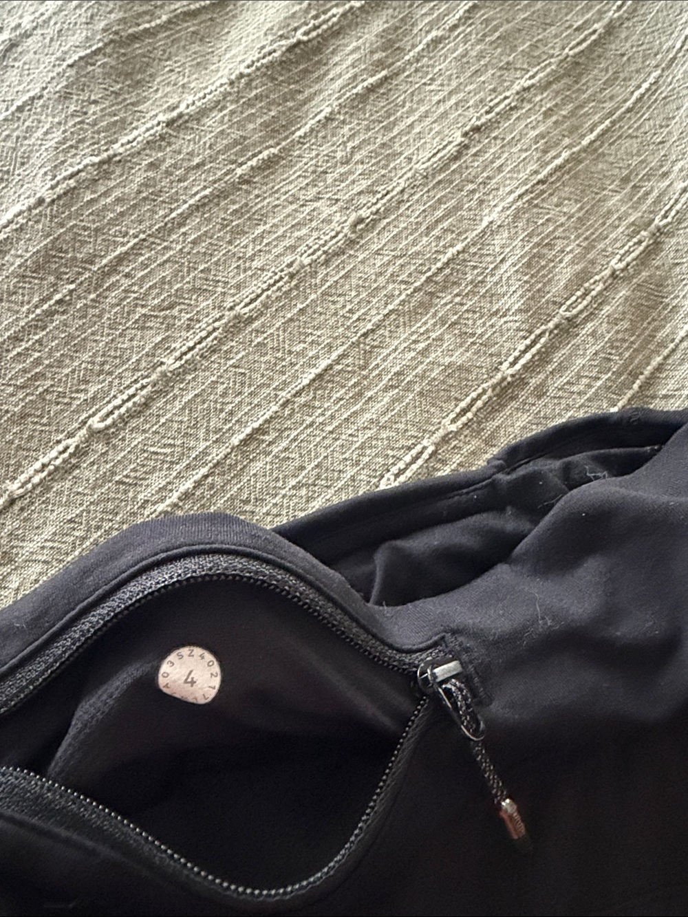 lululemon speed up shorts - Picture 3 of 3